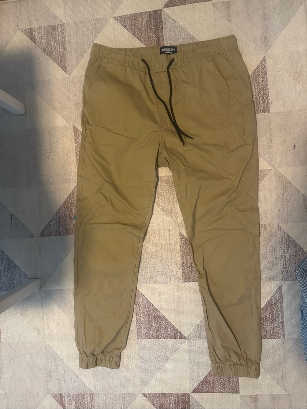 Men's Levi Denizen khaki joggers size L